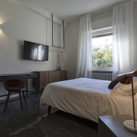 Suite Vogue Stazione Voghera Kültér fotó